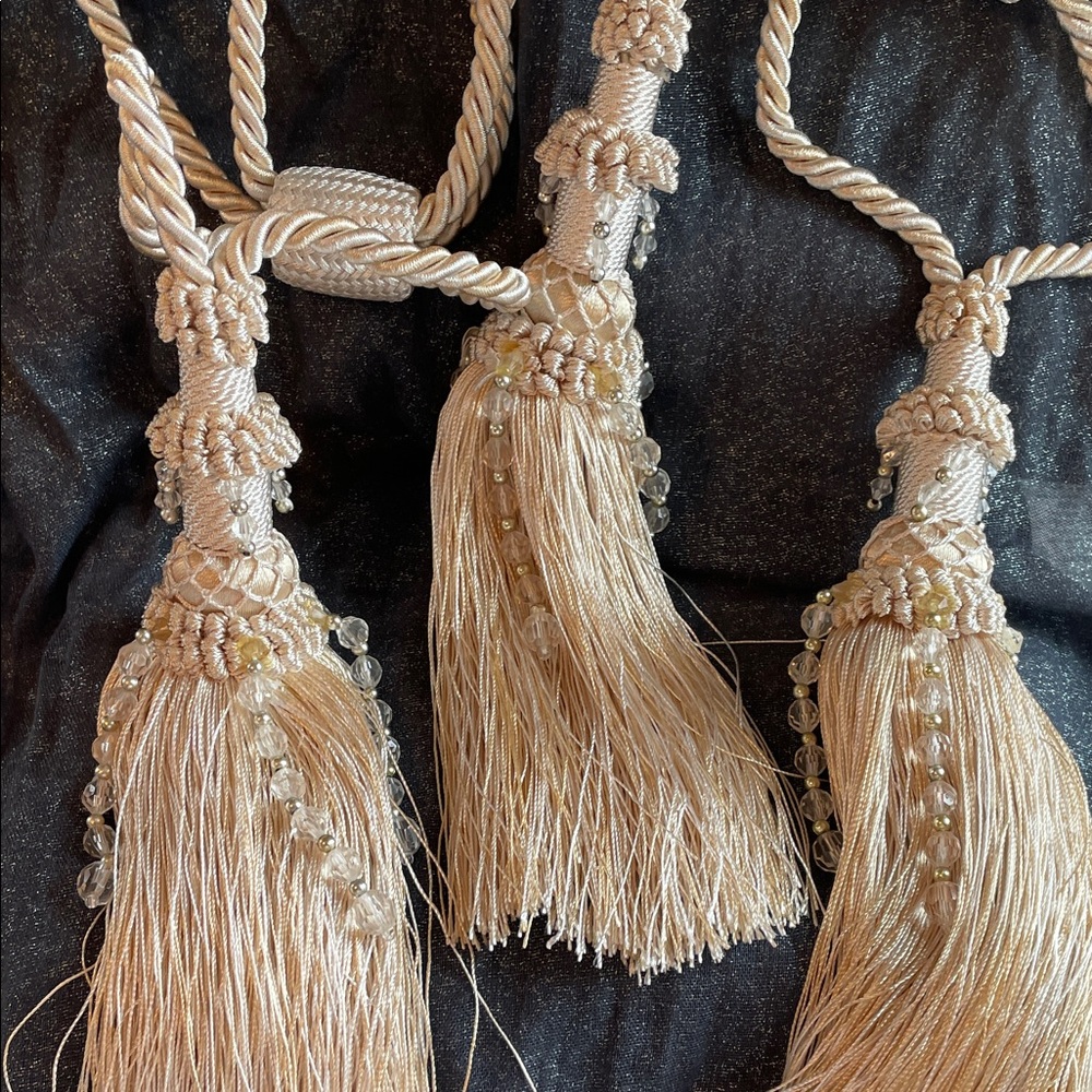 Elegant Cream Tassel Curtain Tiebacks  Set of 3